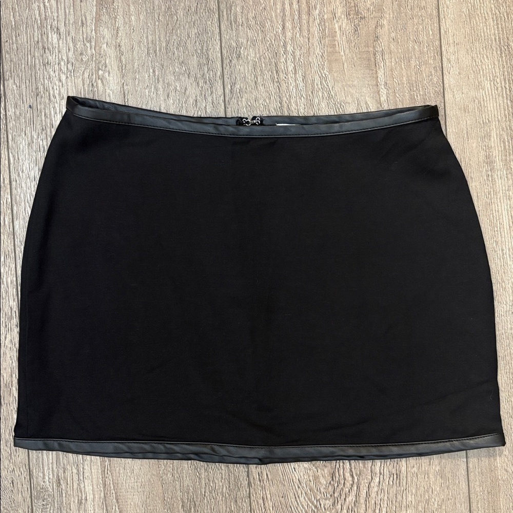 WeWoreWhat Black Linen Mini Skirt w Vegan Faux Leather Trim at Waistband & Hem